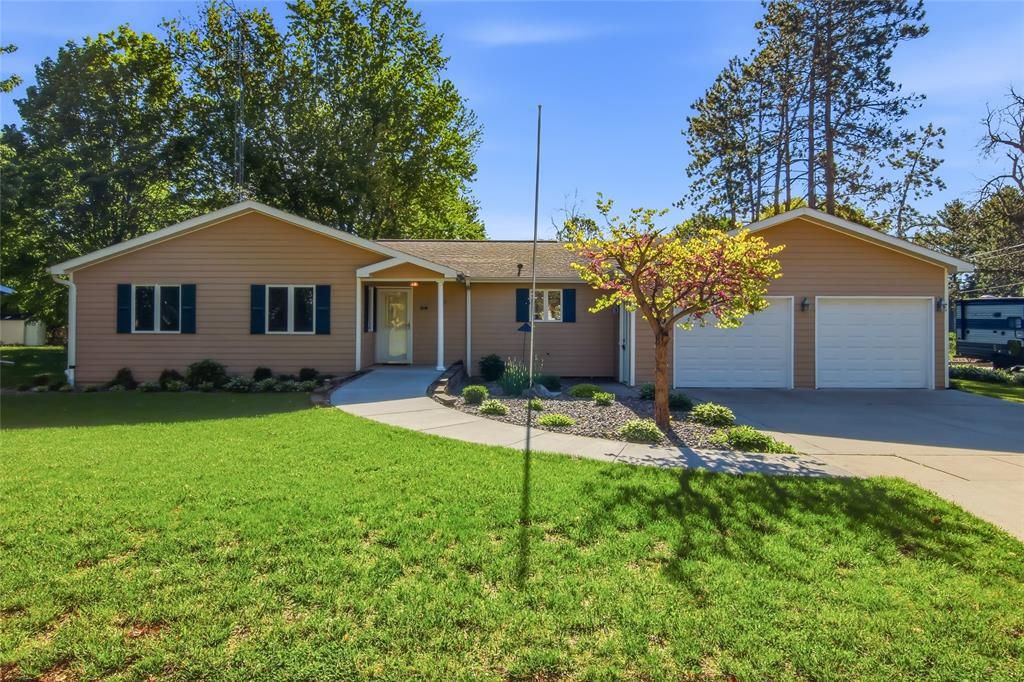 Photo of 1608 Mathews STREET, Menomonie, WI 54751 (MLS # 1601304)