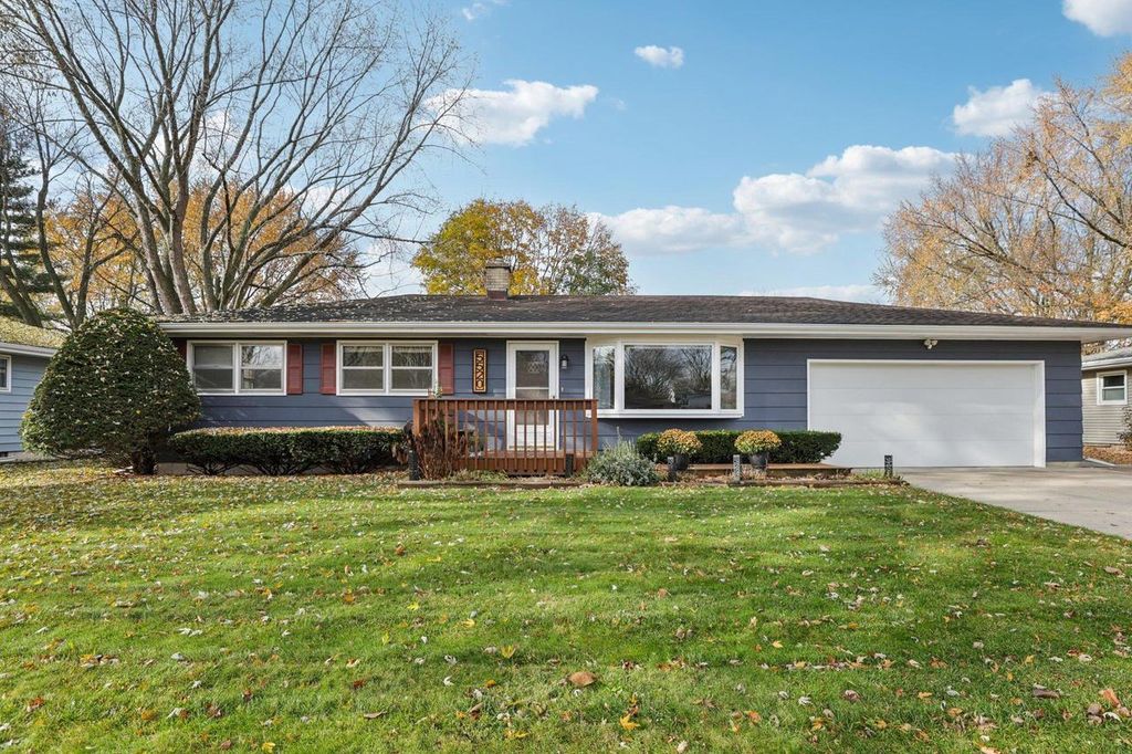 Photo of 5520 Leanne LANE, Mcfarland, WI 53558 (MLS # 2012652)