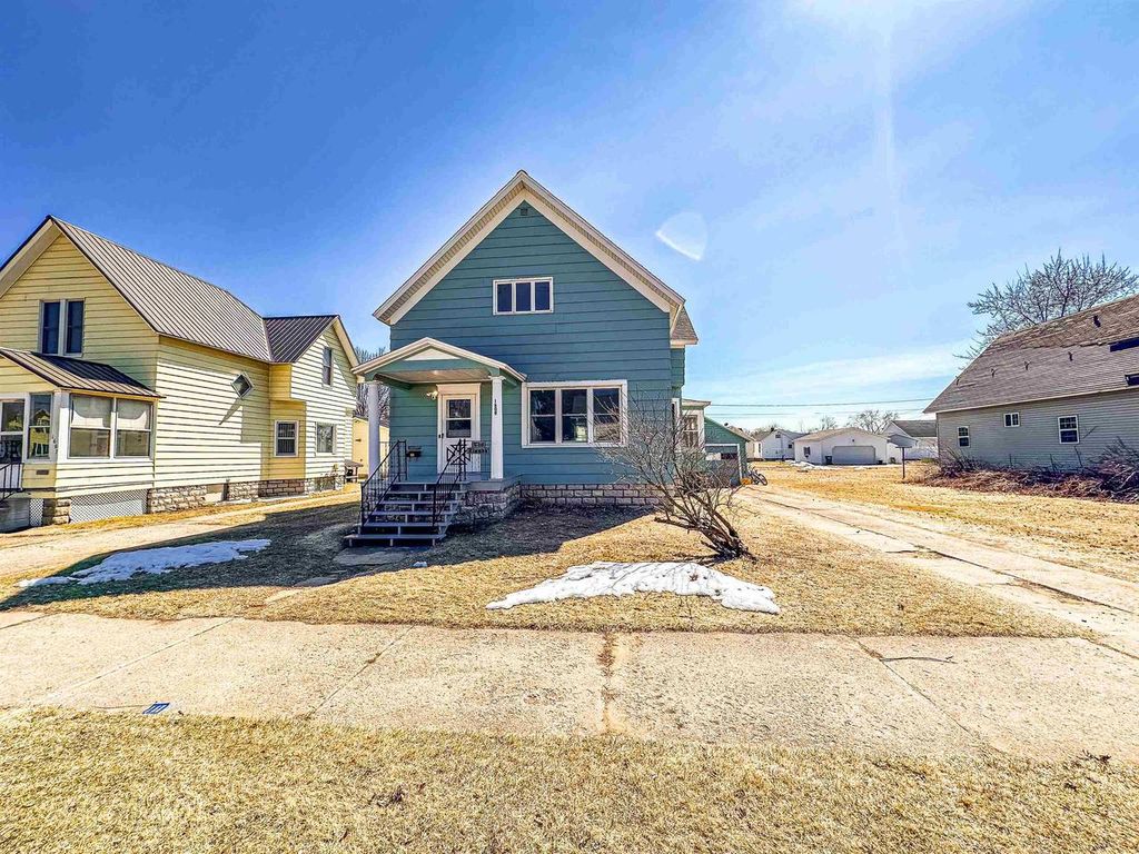 Photo of 1609 Mary STREET, Marinette, WI 54143 (MLS # 2020386)