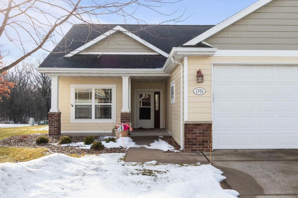 Photo of 1751 Oak Hollow LANE, Neenah, WI 54956 (MLS # 50319834)