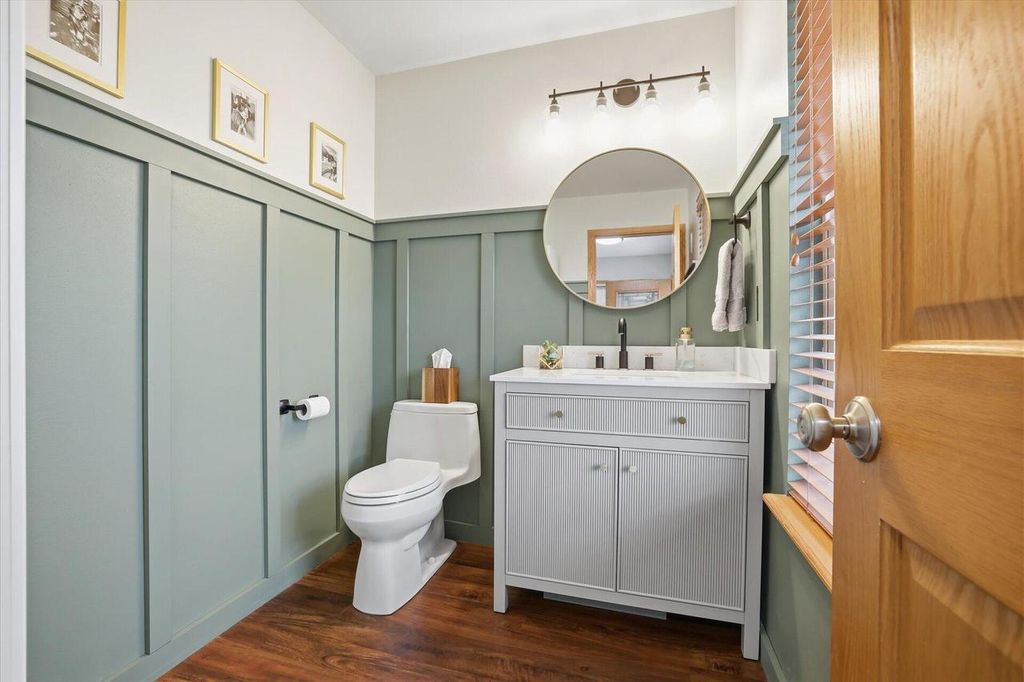 Photo of 900 E Randy ROAD, Oak Creek, WI 53154 (MLS # 1946784)