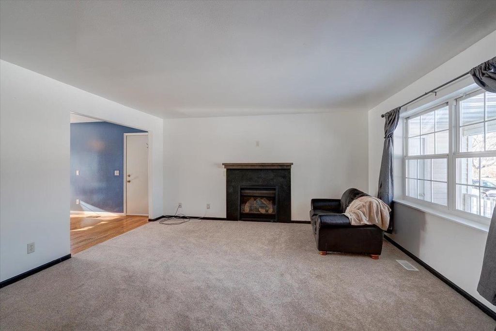 Photo of 5215 Manitowoc PARKWAY, Madison, WI 53705 (MLS # 2014508)