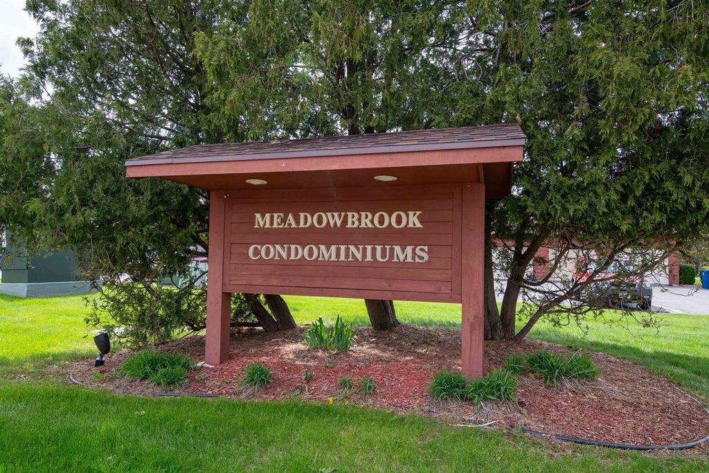 Photo of 2240 Meadowbrook COURT #D, Oshkosh, WI 54904 (MLS # 50325051)