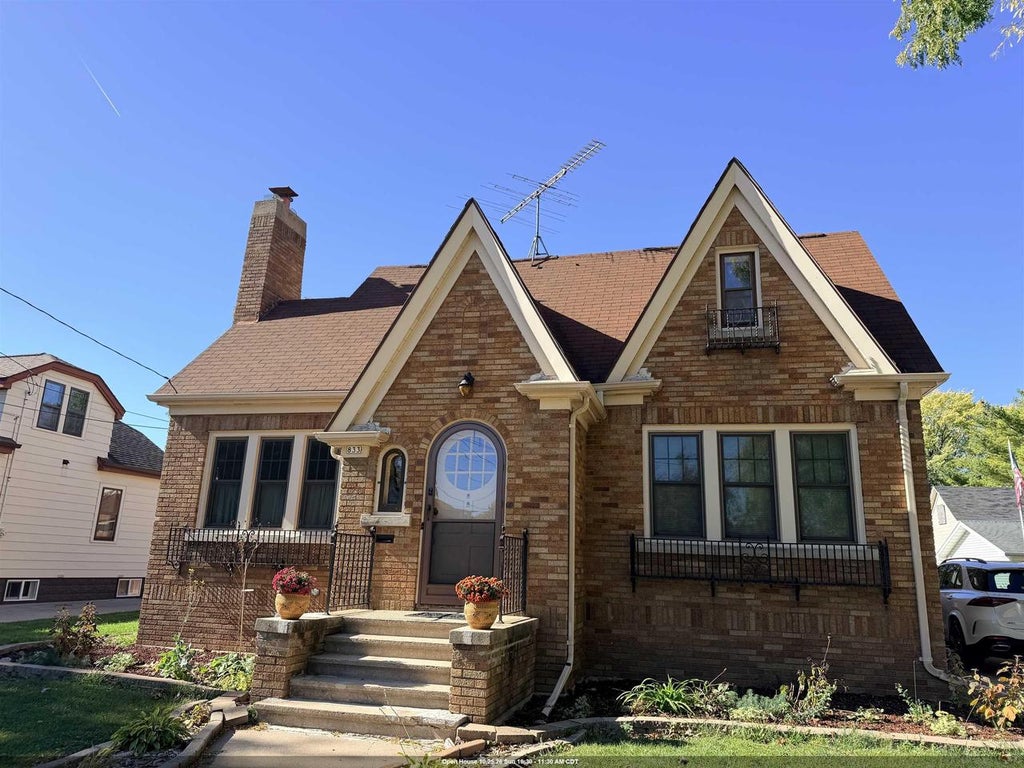 Photo of 833 Eastman STREET, Oshkosh, WI 54901 (MLS # 50334551)