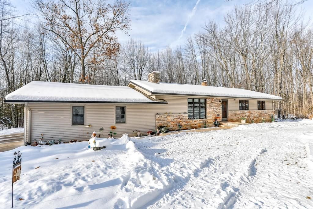 Photo of 219634 County Road Kk, Wausau, WI 54401 (MLS # 22505843)