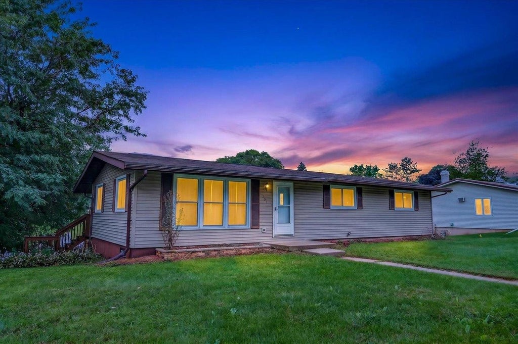 Photo of 501 W North STREET, Dodgeville, WI 53533 (MLS # 2033037)