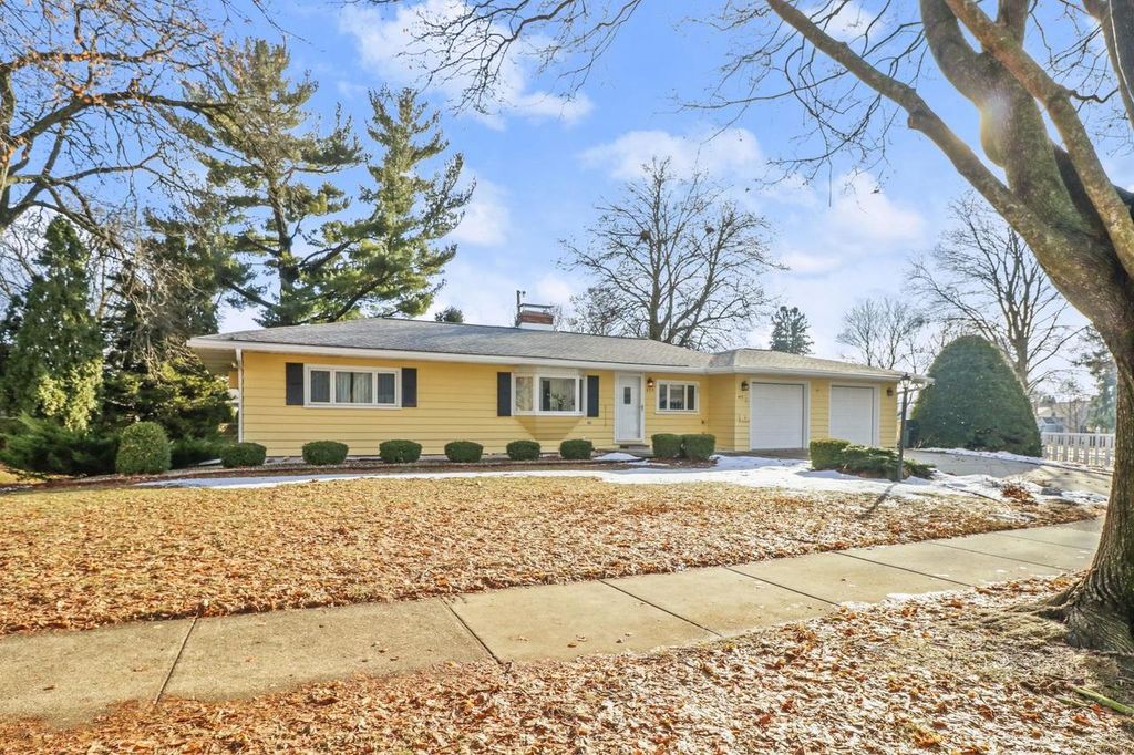 Photo of 453 Clifden DRIVE, Madison, WI 53711 (MLS # 50319707)