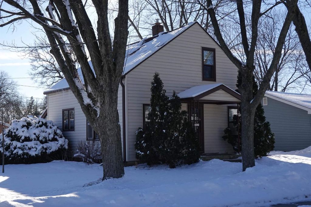 Photo of 3025 Mc Culloch STREET, Stevens Point, WI 54481 (MLS # 22600035)