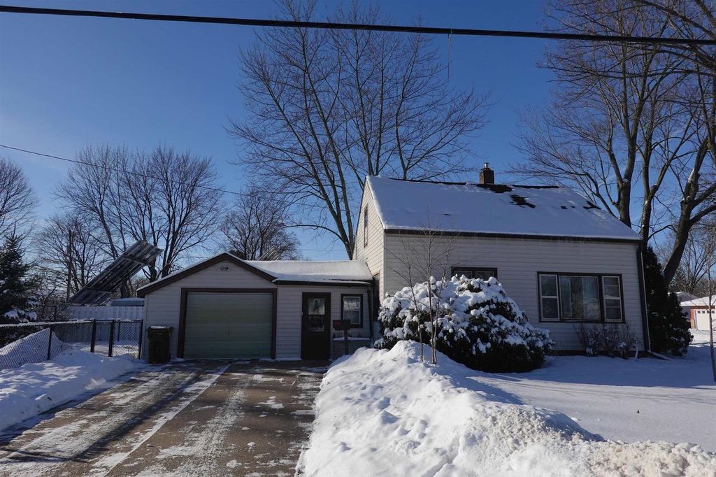 Photo of 3025 Mc Culloch STREET, Stevens Point, WI 54481 (MLS # 22600035)