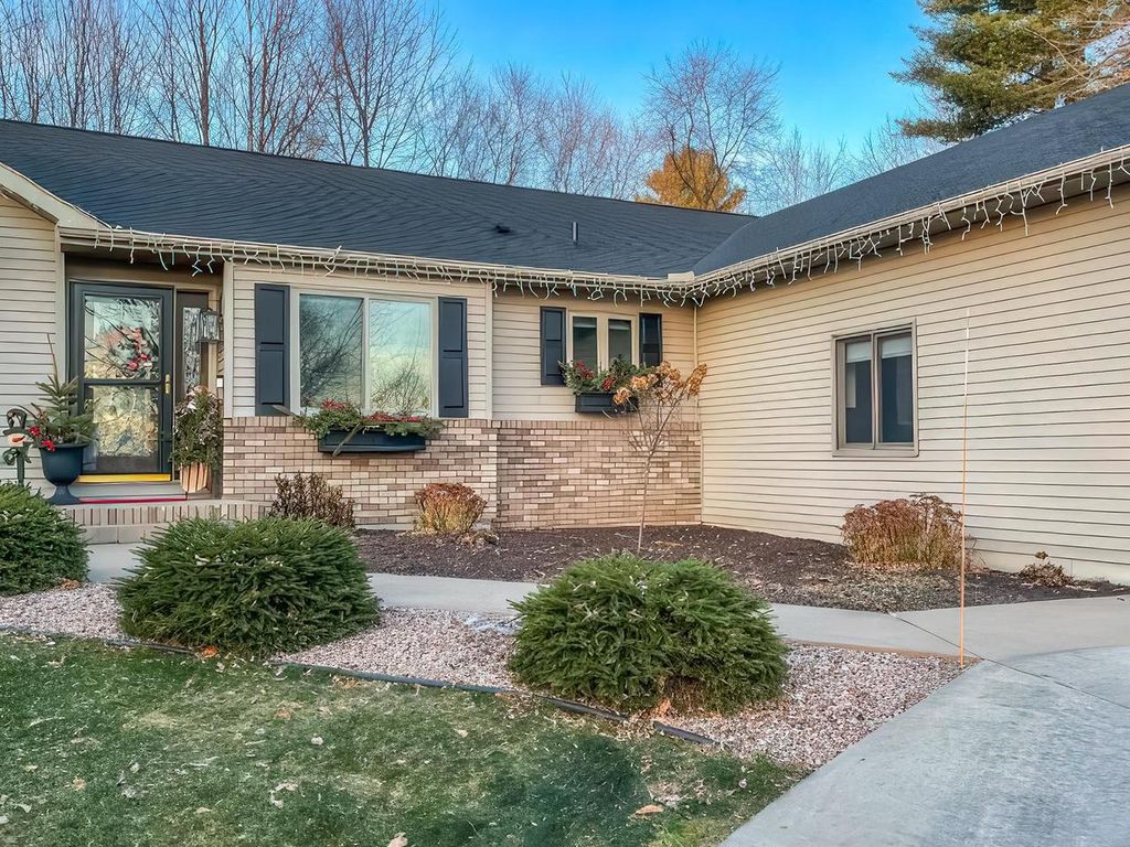 Photo of 1232 Jefferson STREET, Wausau, WI 54403 (MLS # 22601075)