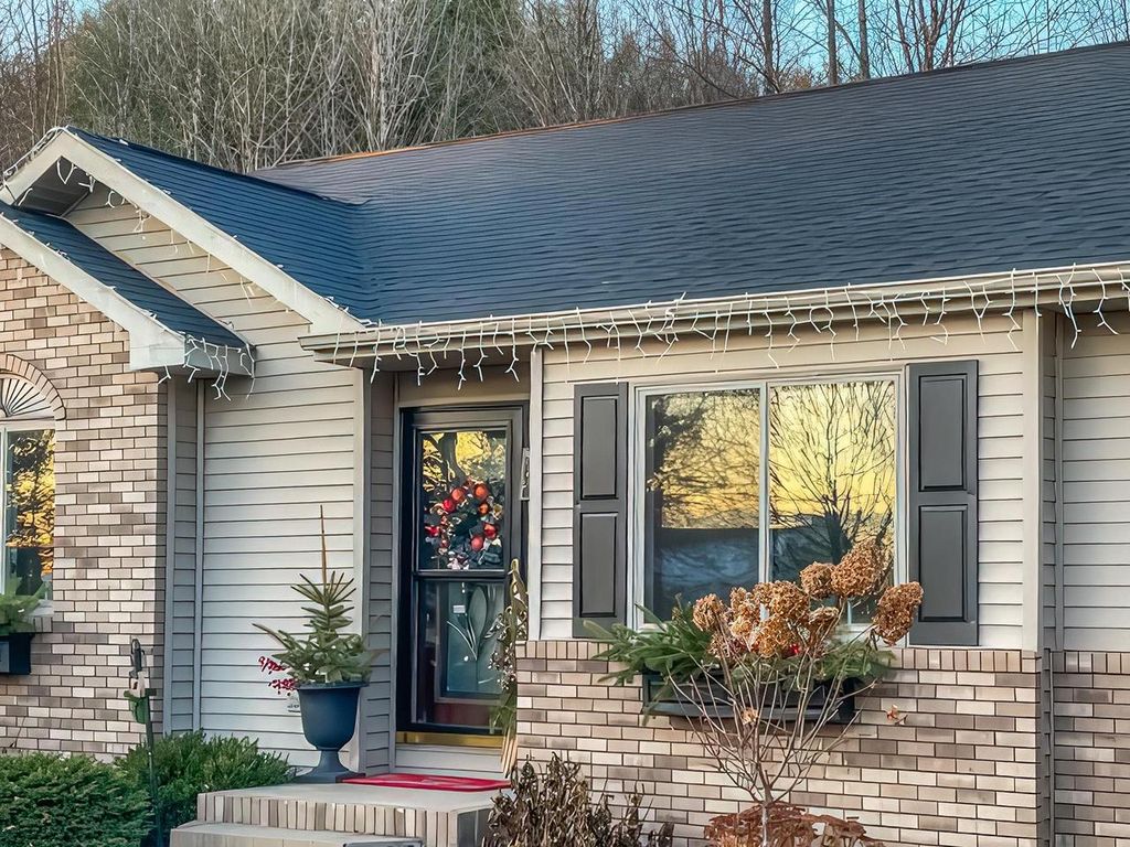 Photo of 1232 Jefferson STREET, Wausau, WI 54403 (MLS # 22601075)