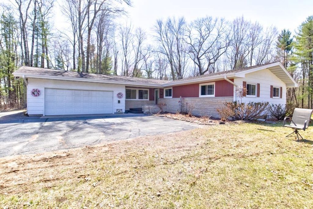 Photo of N5903 State Highway 180, Marinette, WI 54143 (MLS # 50324377)