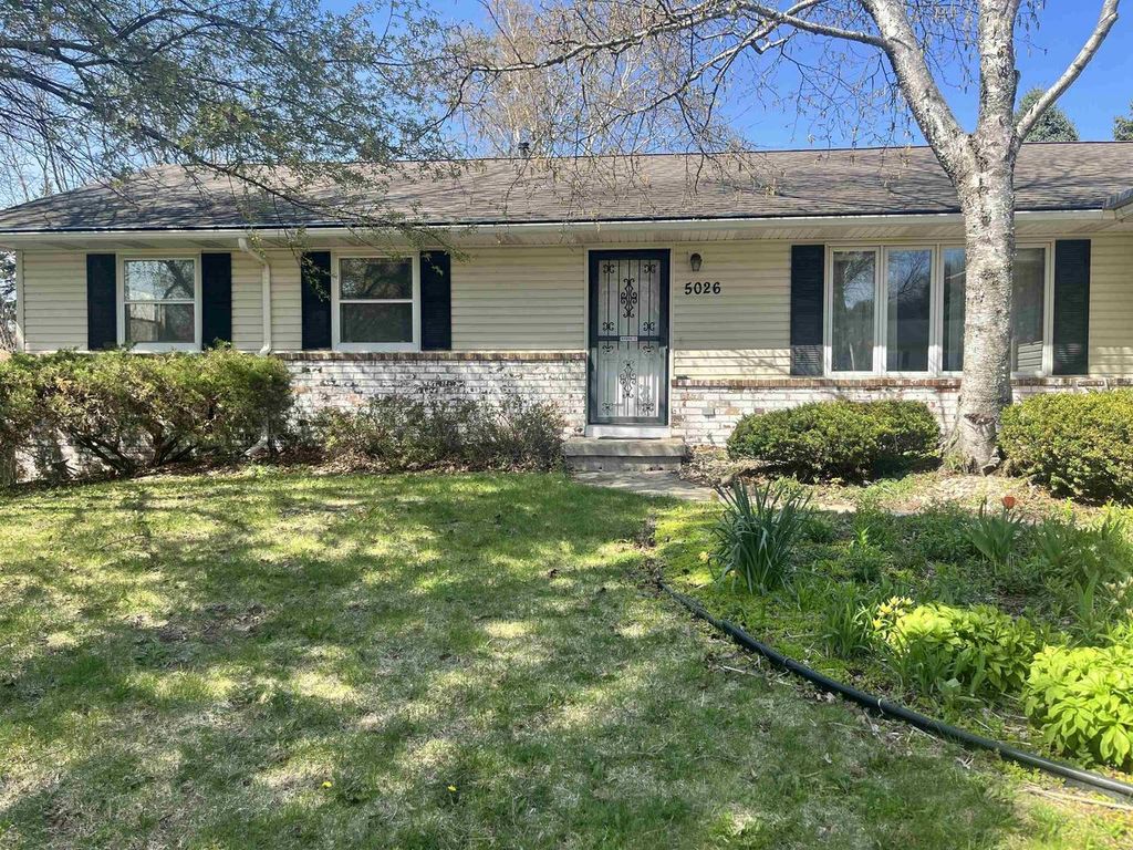 Photo of 5026 Piccadilly DRIVE, Madison, WI 53714 (MLS # 2015979)