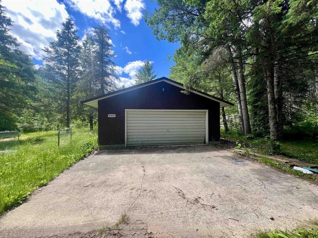 Photo of N15475 Hardwoods ROAD, Amberg, WI 54102 (MLS # 50332525)
