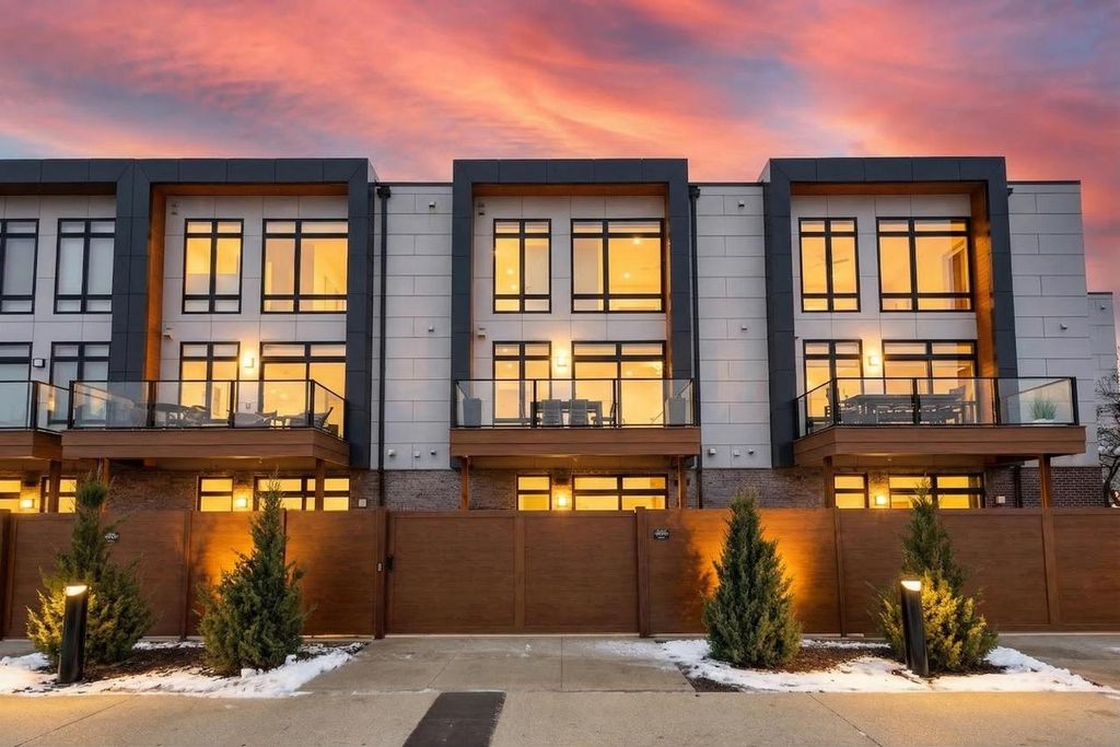 Photo of 1104 Brookwood DRIVE #21, Green Bay, WI 54304 (MLS # 50322751)