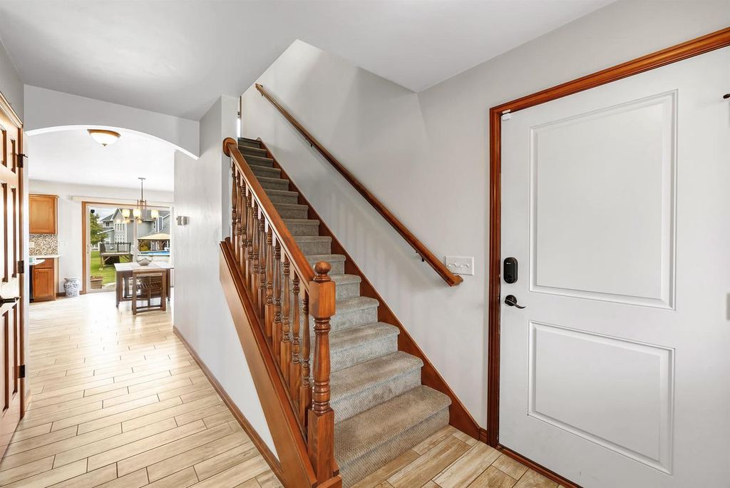 Photo of 316 Albert WAY, Appleton, WI 54915 (MLS # 50317284)