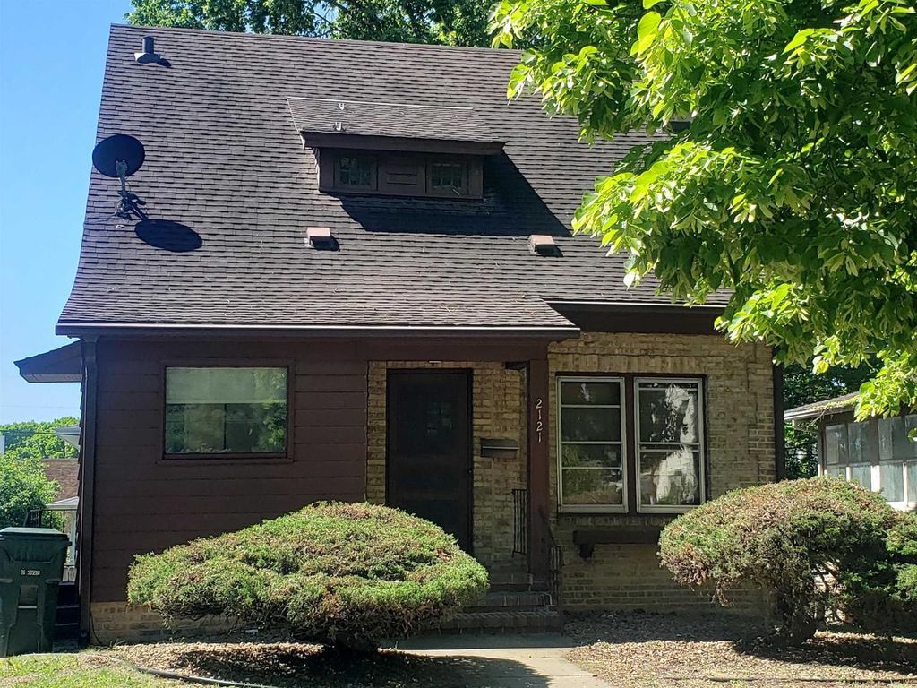 Photo of 2121 Regent STREET, Madison, WI 53726 (MLS # 2025831)