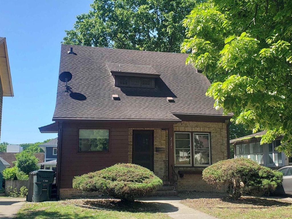 Photo of 2121 Regent STREET, Madison, WI 53726 (MLS # 2025831)