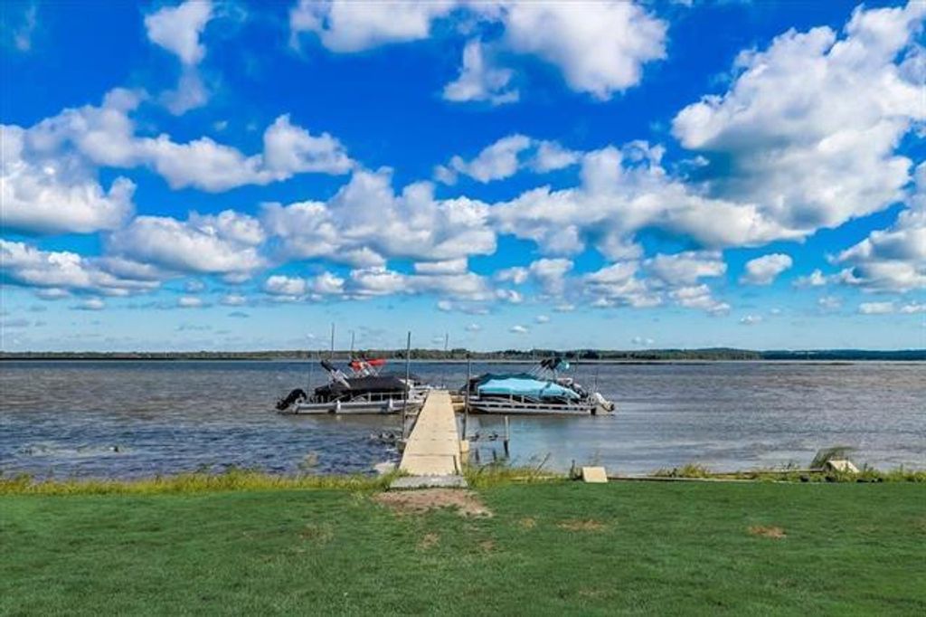 Photo of 178 E Front STREET #14, Marquette, WI 53947 (MLS # 2013342)