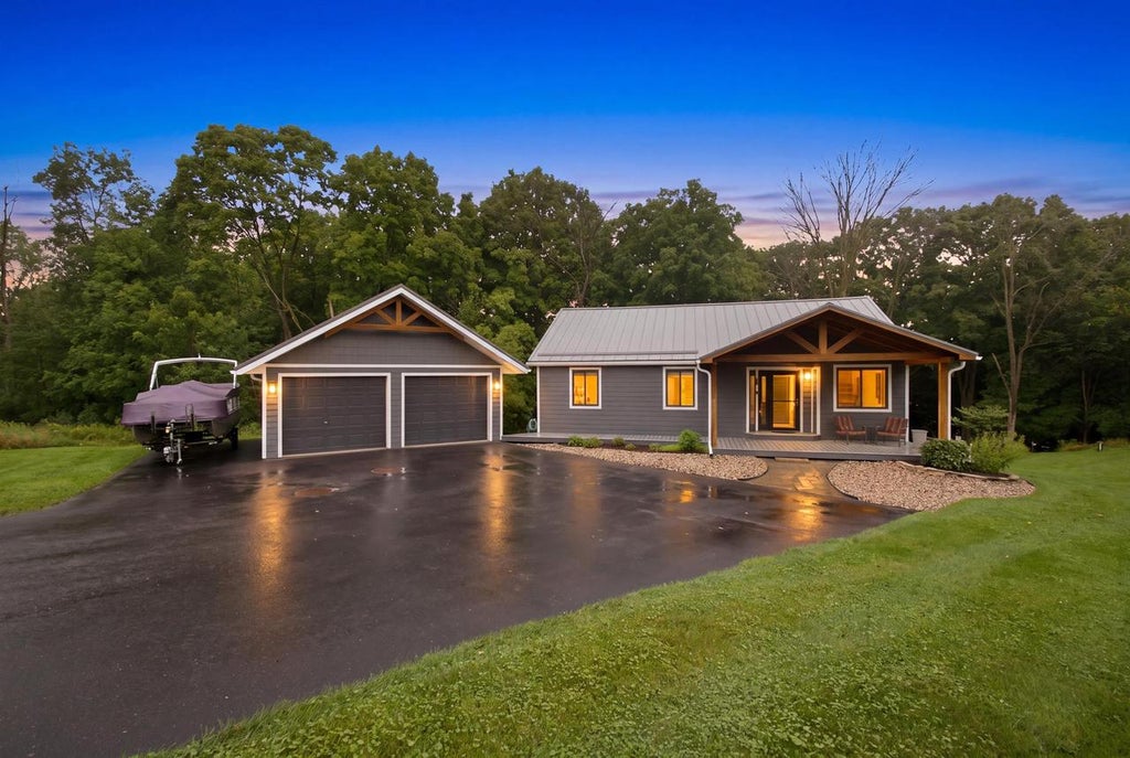 Photo of S1398 W Redstone DRIVE, La Valle, WI 53941 (MLS # 2031692)