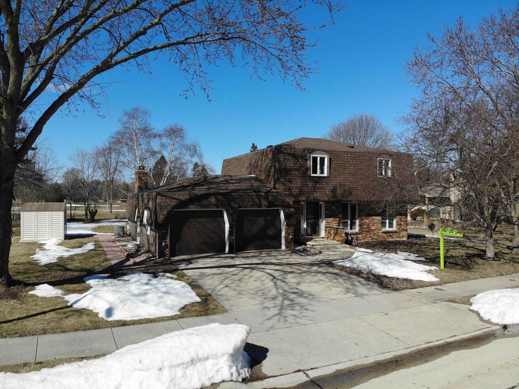 Photo of 1175 Maricopa DRIVE, Oshkosh, WI 54904 (MLS # 50322576)