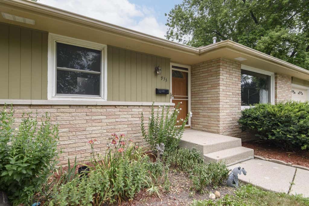 Photo of 933 Parkview LANE, Mukwonago, WI 53149 (MLS # 1972471)