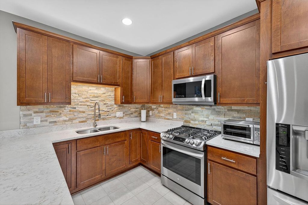 Photo of 1150 Park DRIVE #802, Lake Geneva, WI 53147 (MLS # 1940624)
