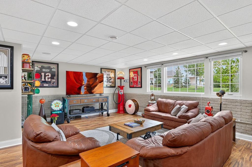 Photo of 1150 Park DRIVE #802, Lake Geneva, WI 53147 (MLS # 1940624)