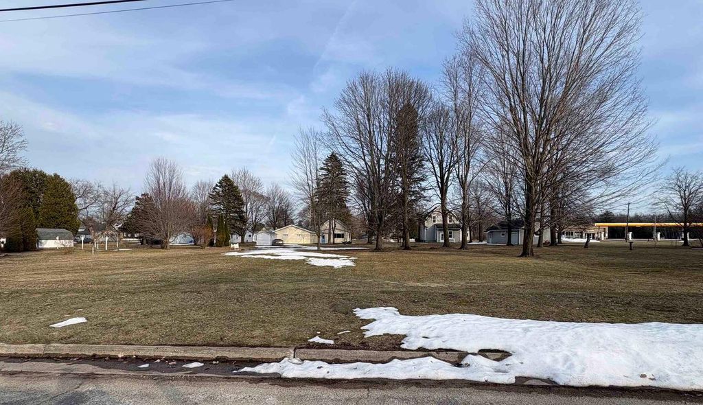 Photo of Mineau AVENUE, Oconto, WI 54153 (MLS # 50322895)