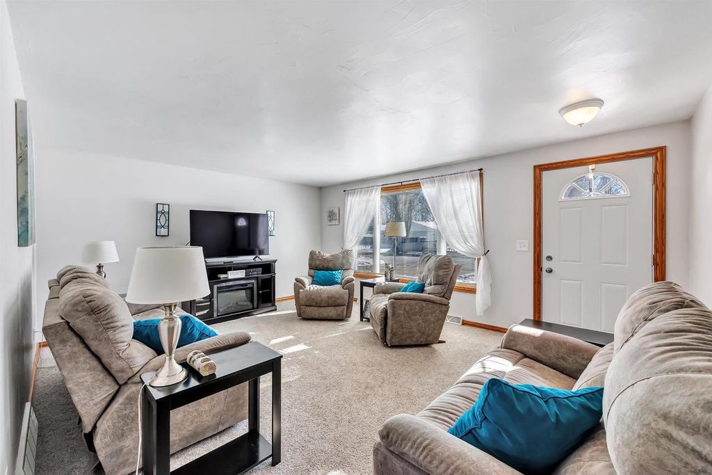 Photo of 203 E Glenbrook DRIVE, Pulaski, WI 54162 (MLS # 50320787)