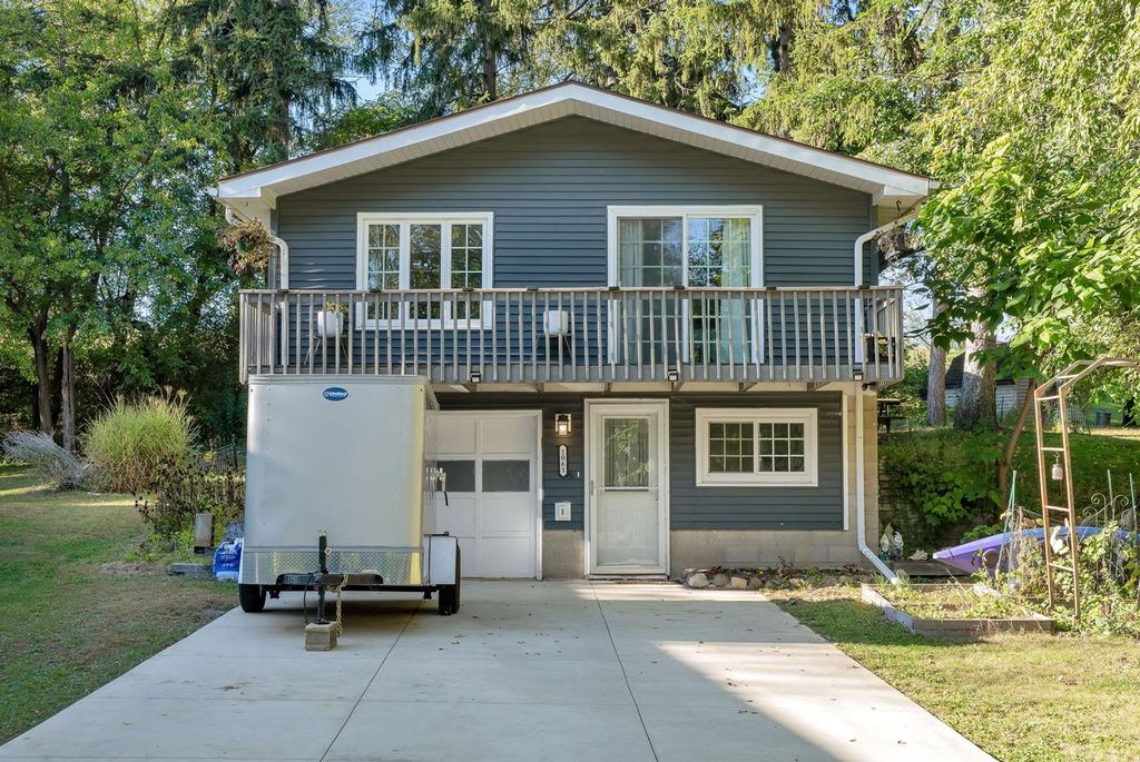 Photo of 1061 Highland DRIVE, Twin Lakes, WI 53181 (MLS # 1939026)
