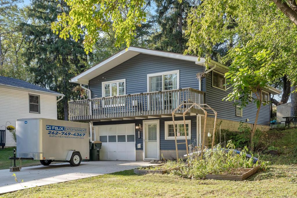 Photo of 1061 Highland DRIVE, Twin Lakes, WI 53181 (MLS # 1939026)