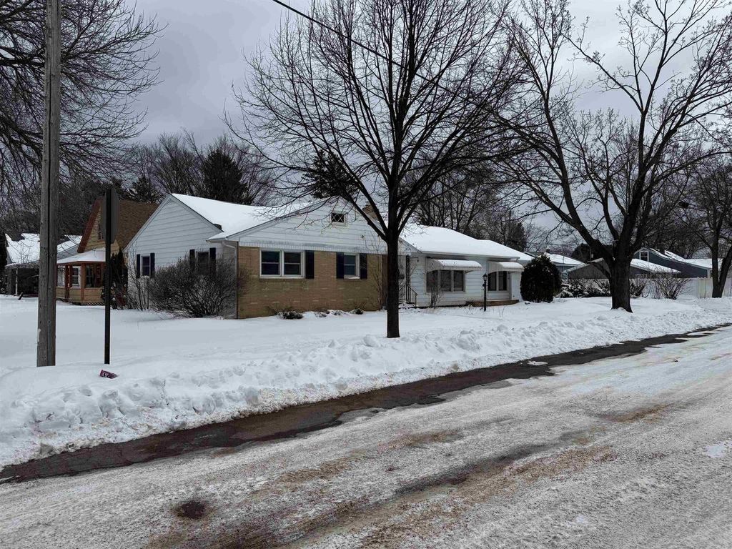 Photo of 2405 Emerson STREET, Wausau, WI 54403 (MLS # 22600791)