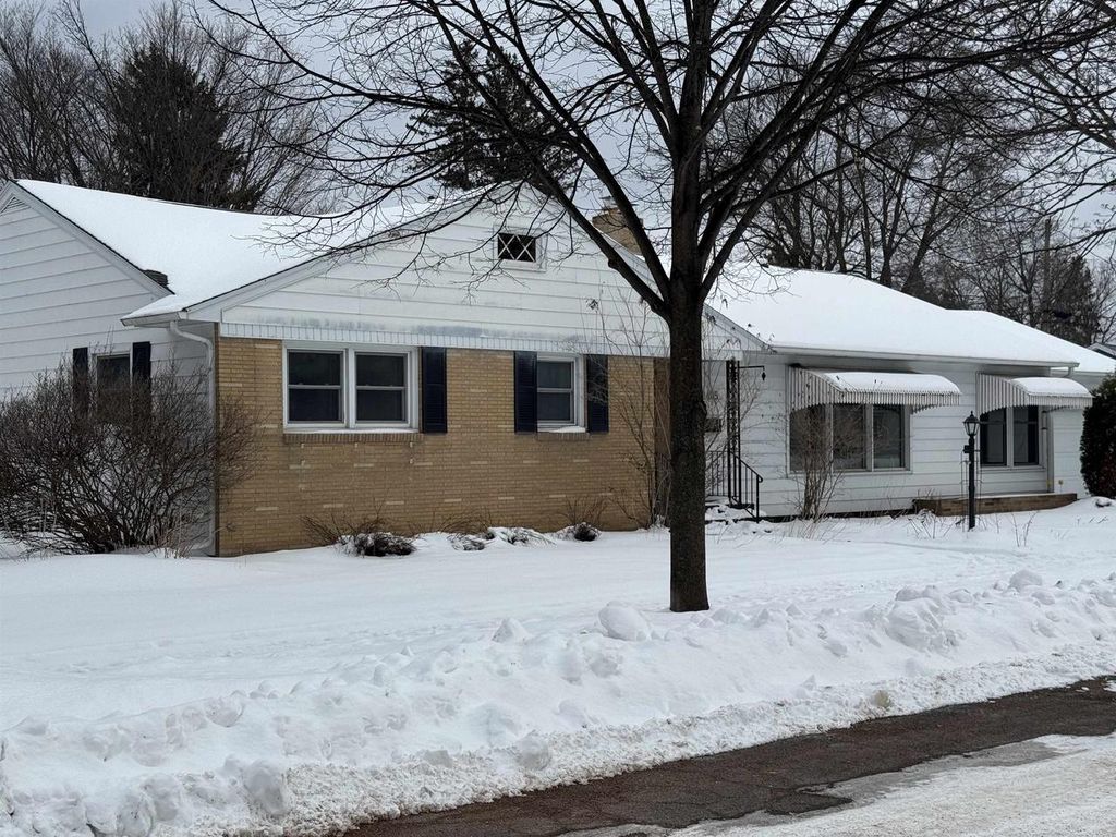 Photo of 2405 Emerson STREET, Wausau, WI 54403 (MLS # 22600791)