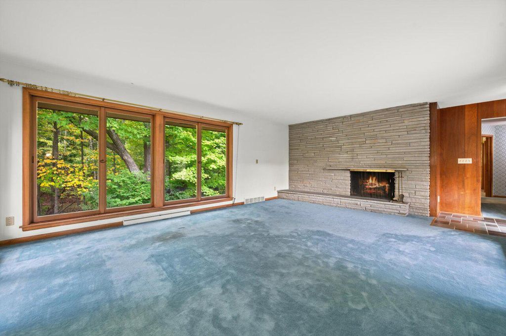 Photo of 9431 N Sleepy Hollow LANE, Bayside, WI 53217 (MLS # 1939485)