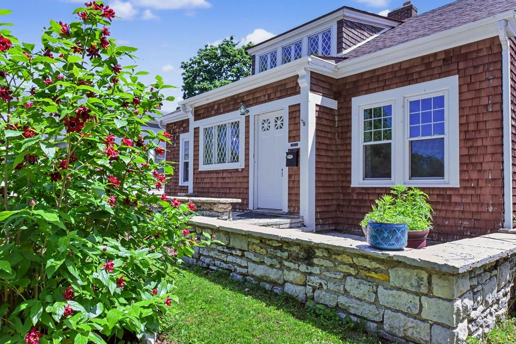 Photo of 1213 College AVENUE, Racine, WI 53403 (MLS # 1969459)