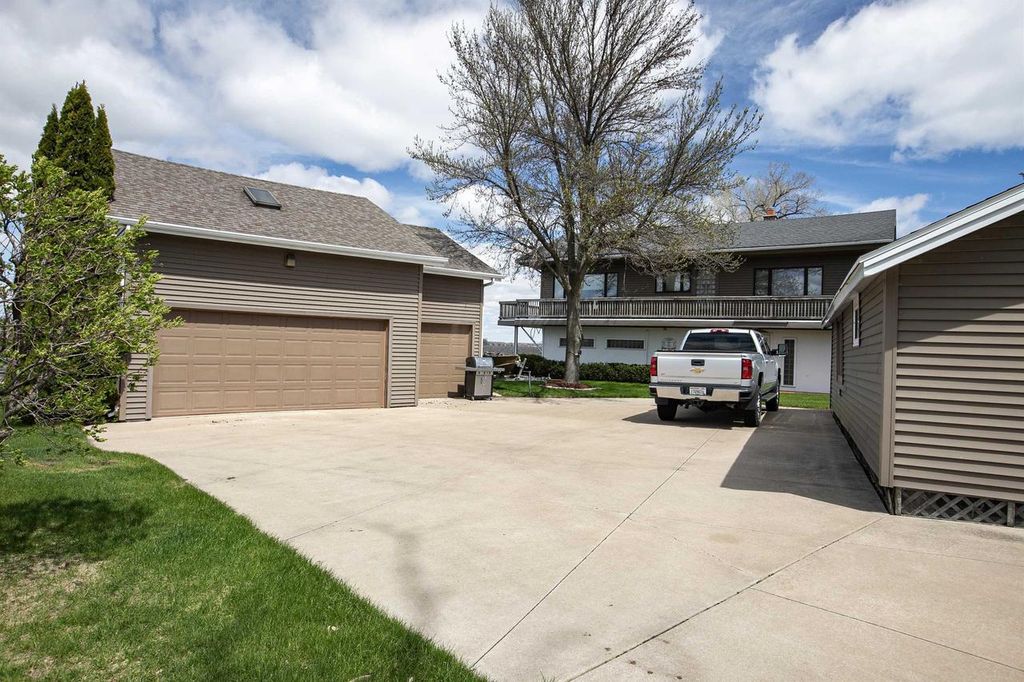 Photo of 2384 Hickory LANE, Oshkosh, WI 54901 (MLS # 50324514)