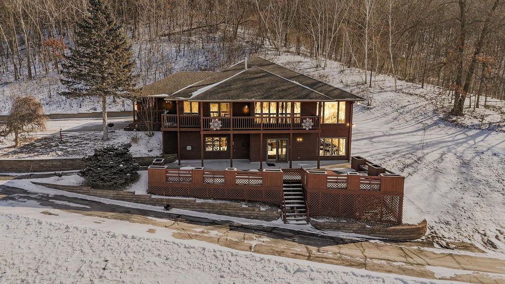 Photo of N946 Lauterbach ROAD, La Crosse, WI 54601 (MLS # 1951560)