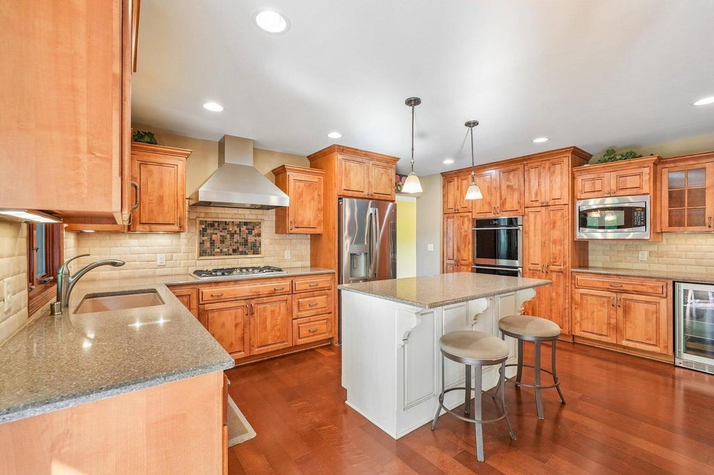 Photo of 17575 Royalcrest DRIVE, Brookfield, WI 53045 (MLS # 1985953)