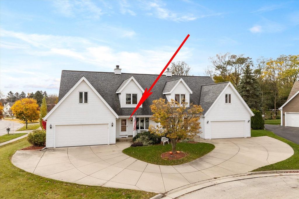 Photo of N18W6845 Partridge COURT #1, Cedarburg, WI 53012 (MLS # 1942322)