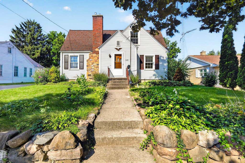 Photo of 629 Washington STREET, Fort Atkinson, WI 53538 (MLS # 2027193)