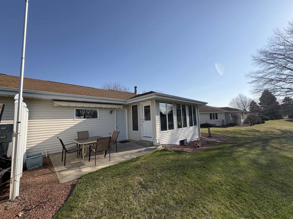 Photo of 4006 Devereaux DRIVE, Janesville, WI 53546 (MLS # 2019550)