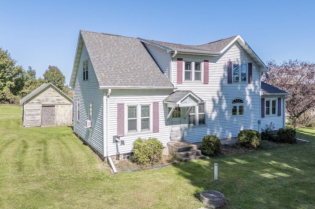 Photo of E6998 Symco ROAD, Bear Creek, WI 54922 (MLS # 50333293)