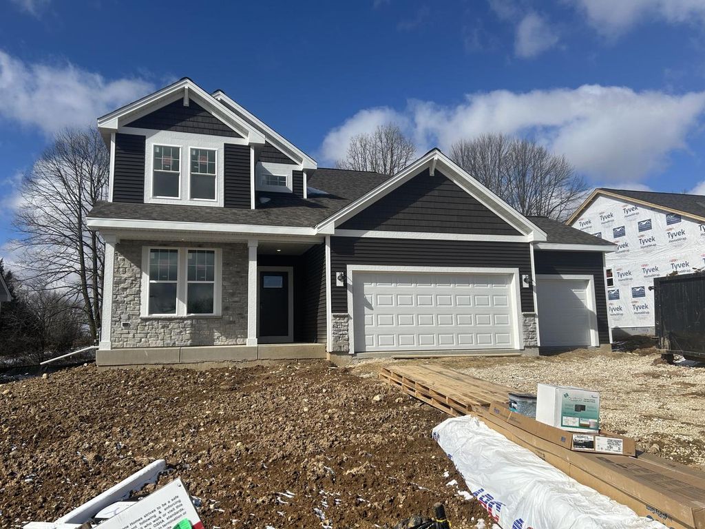 Photo of 1111 Mt. Vernon DRIVE, Hartford, WI 53027 (MLS # 1945426)