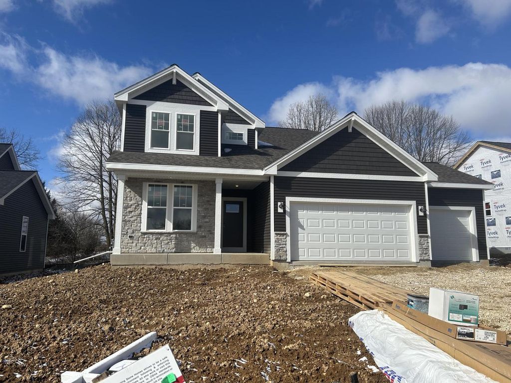 Photo of 1111 Mt. Vernon DRIVE, Hartford, WI 53027 (MLS # 1945426)