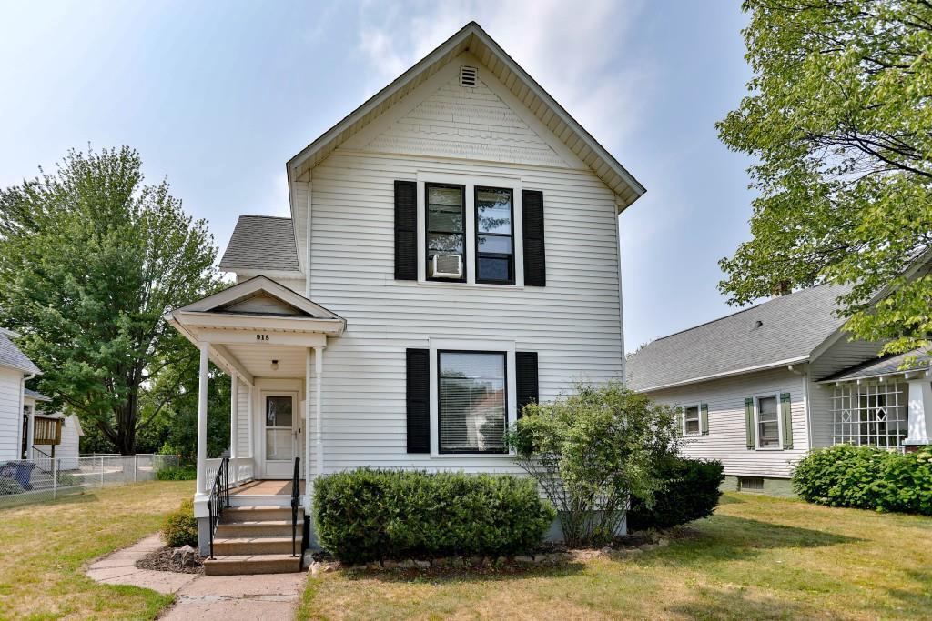 Photo of 918 S 4th AVENUE, Wausau, WI 54401 (MLS # 22603890)
