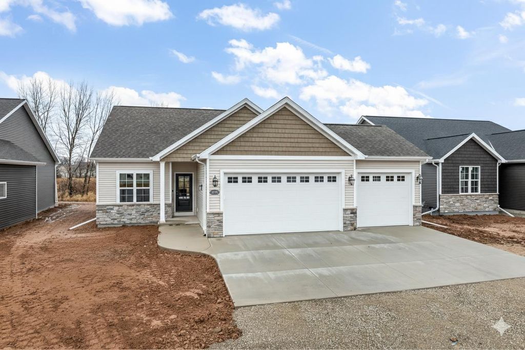 Photo of 3722 Callalilly LANE, Appleton, WI 54913 (MLS # 50321495)