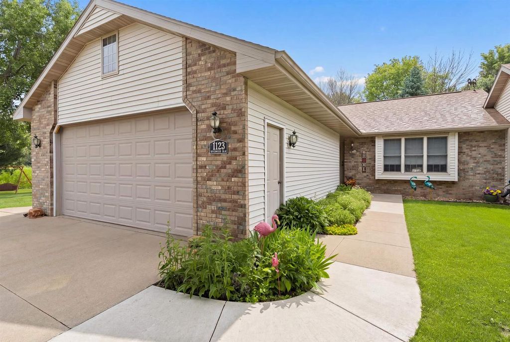 Photo of 1123 Stillmeadow LANE, Menasha, WI 54952 (MLS # 50328609)