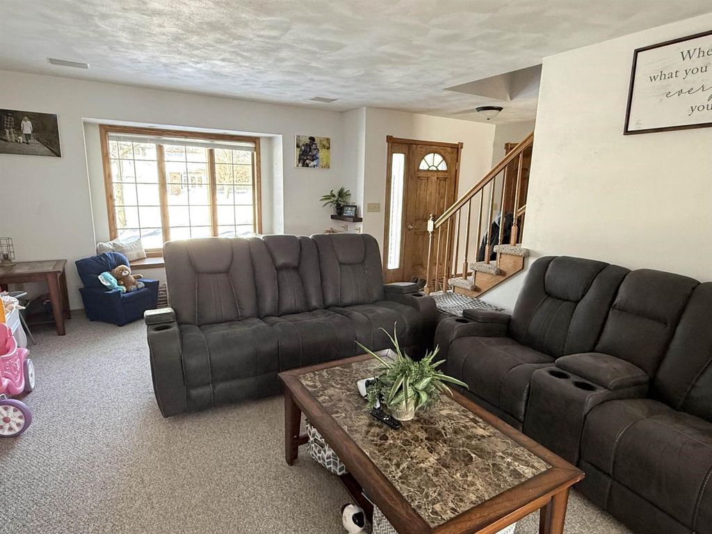 Photo of 3608 S Berryfield LANE, Appleton, WI 54915 (MLS # 50320452)