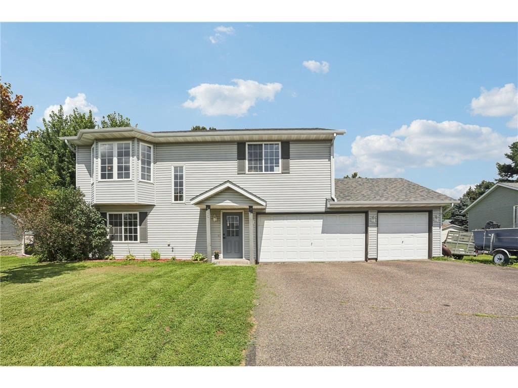 Photo of 415 Johnson PARKWAY, Hammond, WI 54015 (MLS # 6819023)